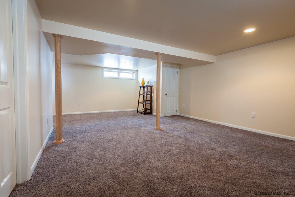 7 Crestone Road Colonie, NY 12205 - Photo 18 of 20 Photo 18
