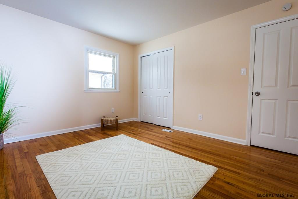 7 Crestone Road Colonie, NY 12205 - Photo 7 of 20 Photo 7