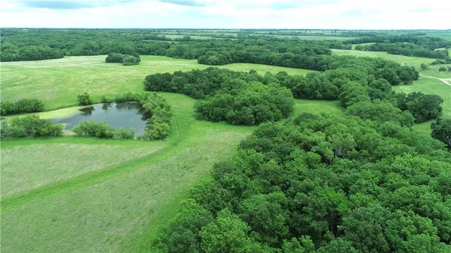 $428,000 | Lone Rock Track, McFall, MO 64657