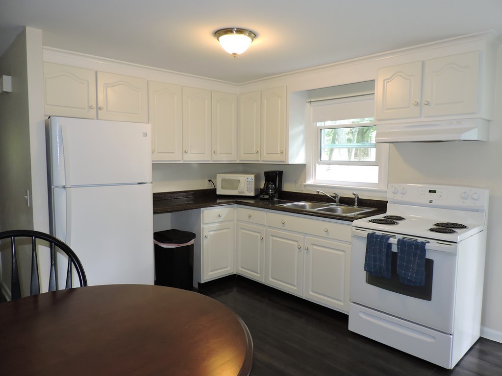 25 Sierra Vista Road Springfield, MA 01128 - Photo 3 of 12