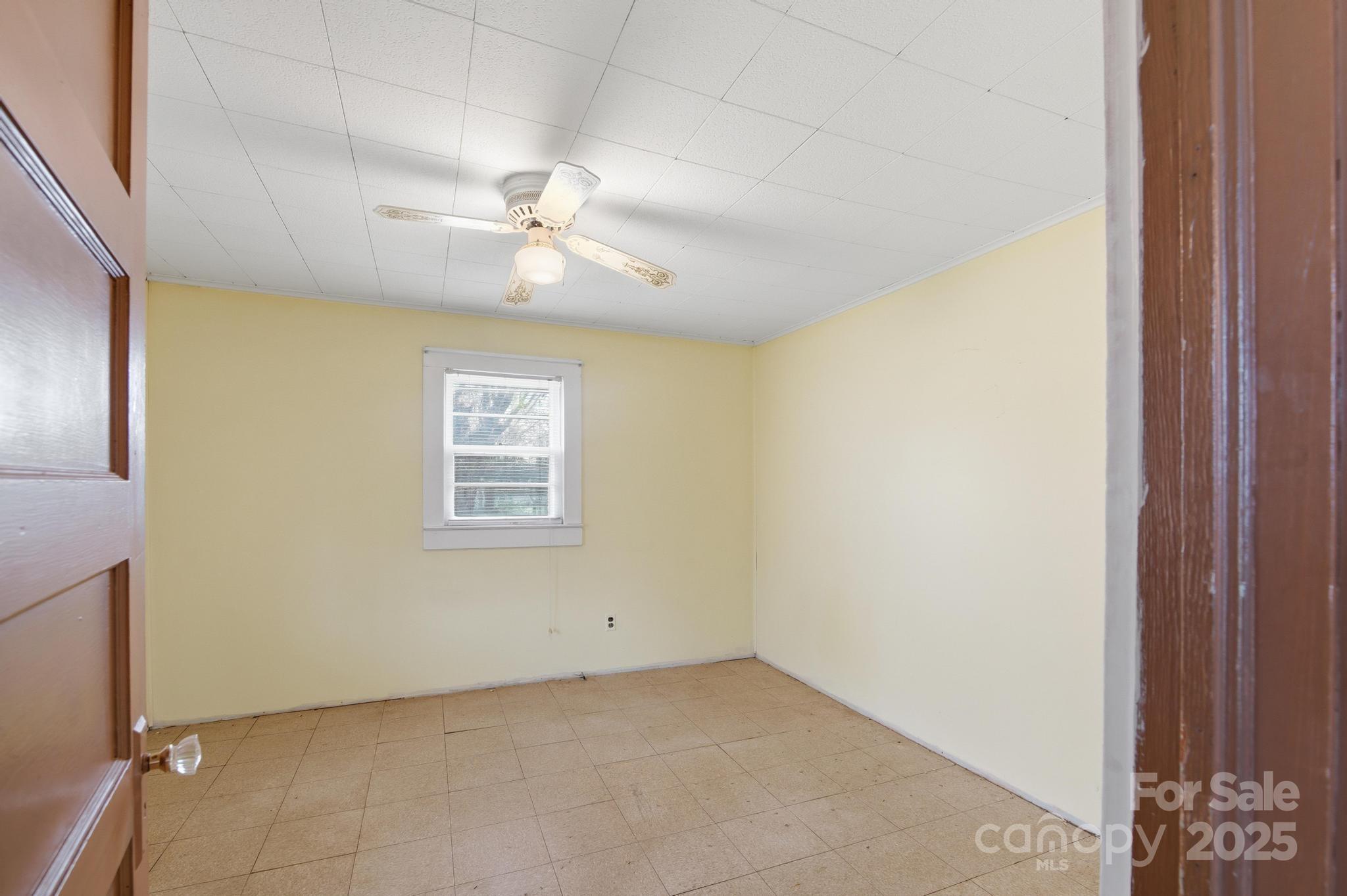 3235 Bee Mountain Road Lenoir, NC 28645 - Photo 11 of 33