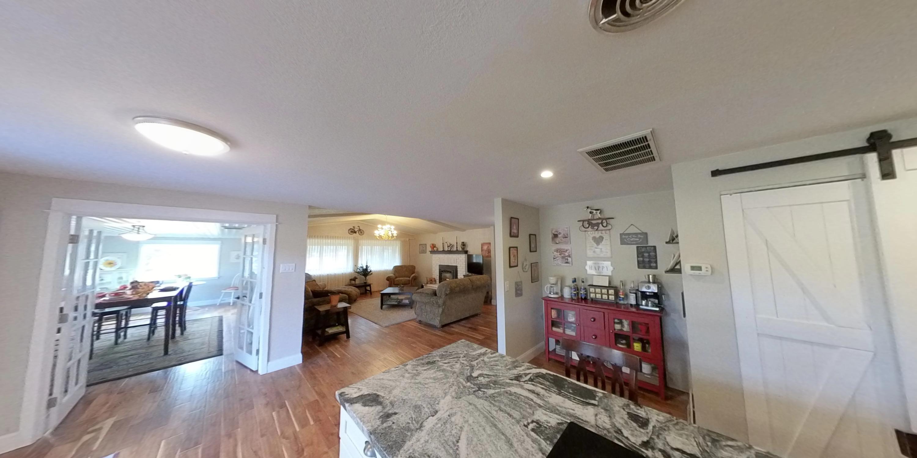 16355 Shiloh Road White City, OR 97503 - Photo 7 of 23 07-dininglivingcoffeareas