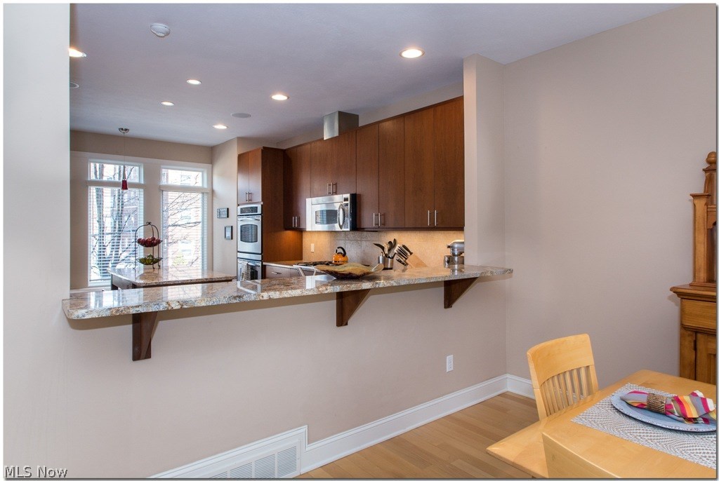 12478 Cedar Road Cleveland, OH 44106 - Photo 13 of 32