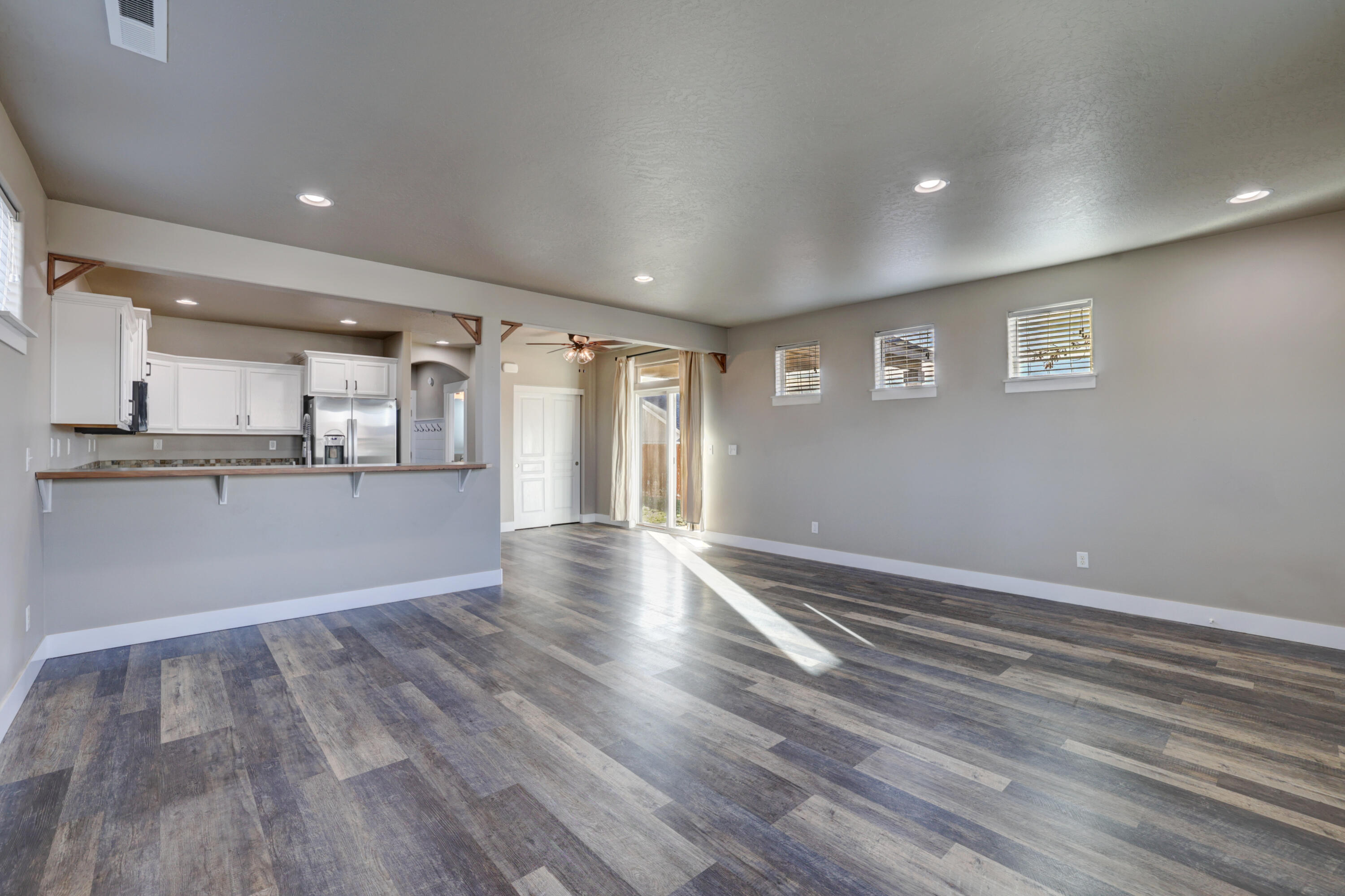 1525 Southwest 31st Street Redmond, OR 97756 - Photo 4 of 26 1525 SW 31st St-5