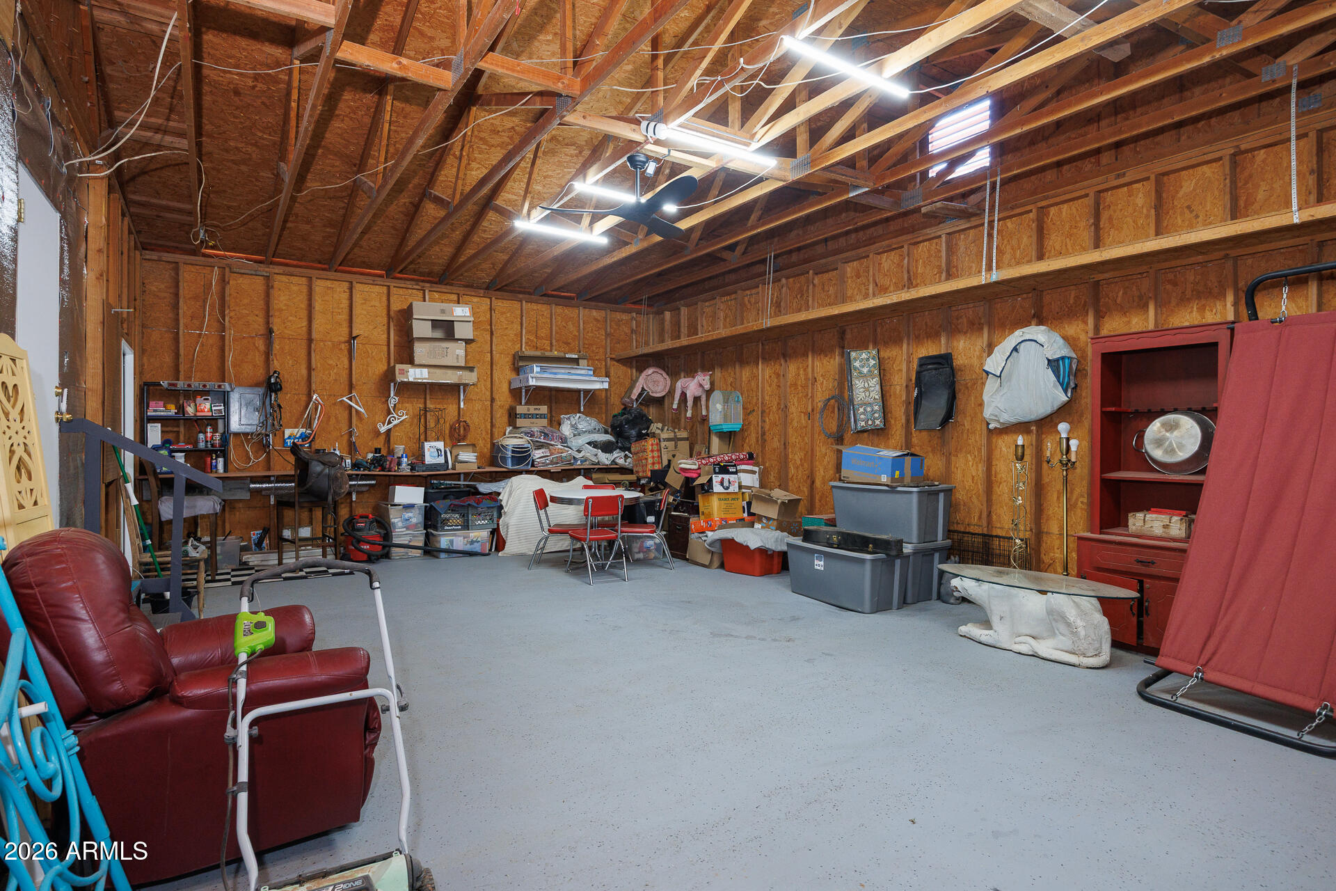 11822 North McGee Road Valley Farms, AZ 85191 - Photo 30 of 36 11822 N McGee - Garage View 3