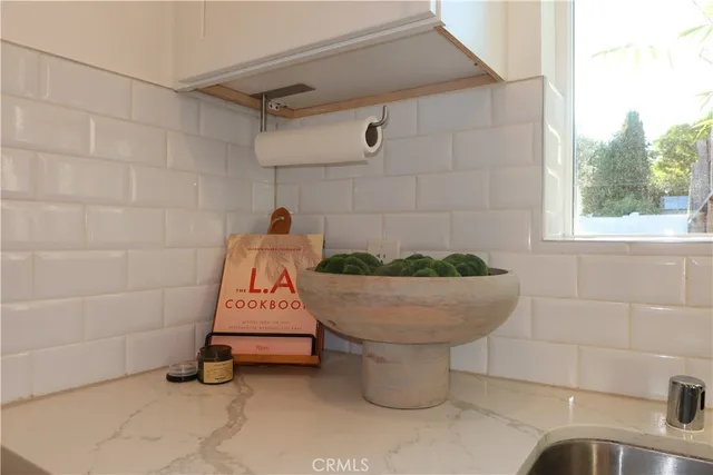 $2,300 | 6602 De Celis Place, Van Nuys, CA 91406