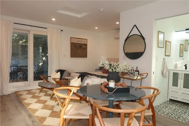 $2,300 | 6602 De Celis Place, Van Nuys, CA 91406