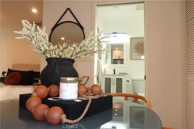 $1,999 | 6602 De Celis Place, Van Nuys, CA 91406