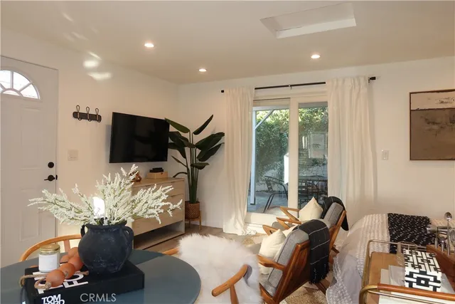 $2,300 | 6602 De Celis Place, Van Nuys, CA 91406