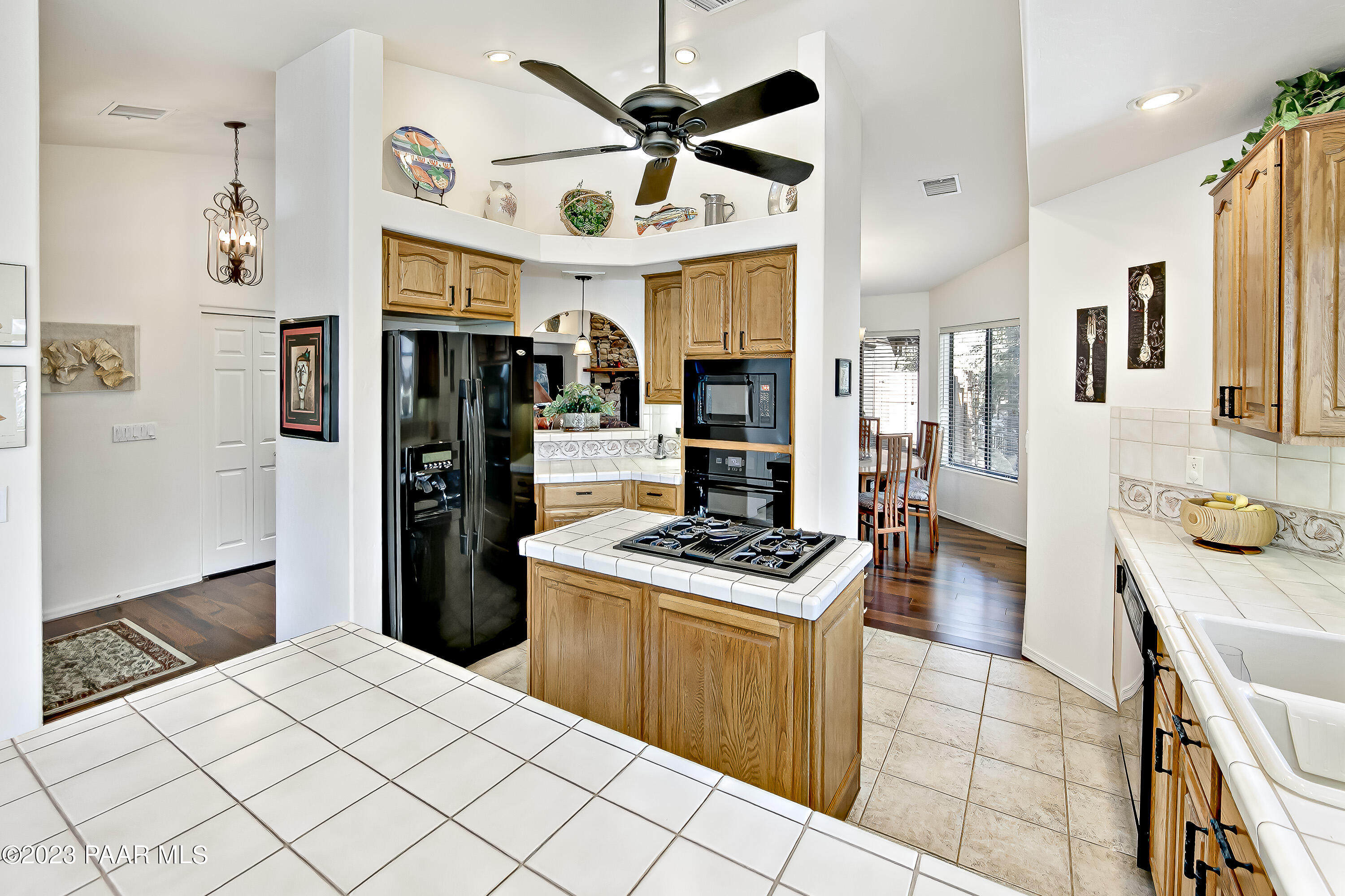 1195 West Timber Ridge Road Prescott, AZ 86303 - Photo 9 of 28 Kitchen