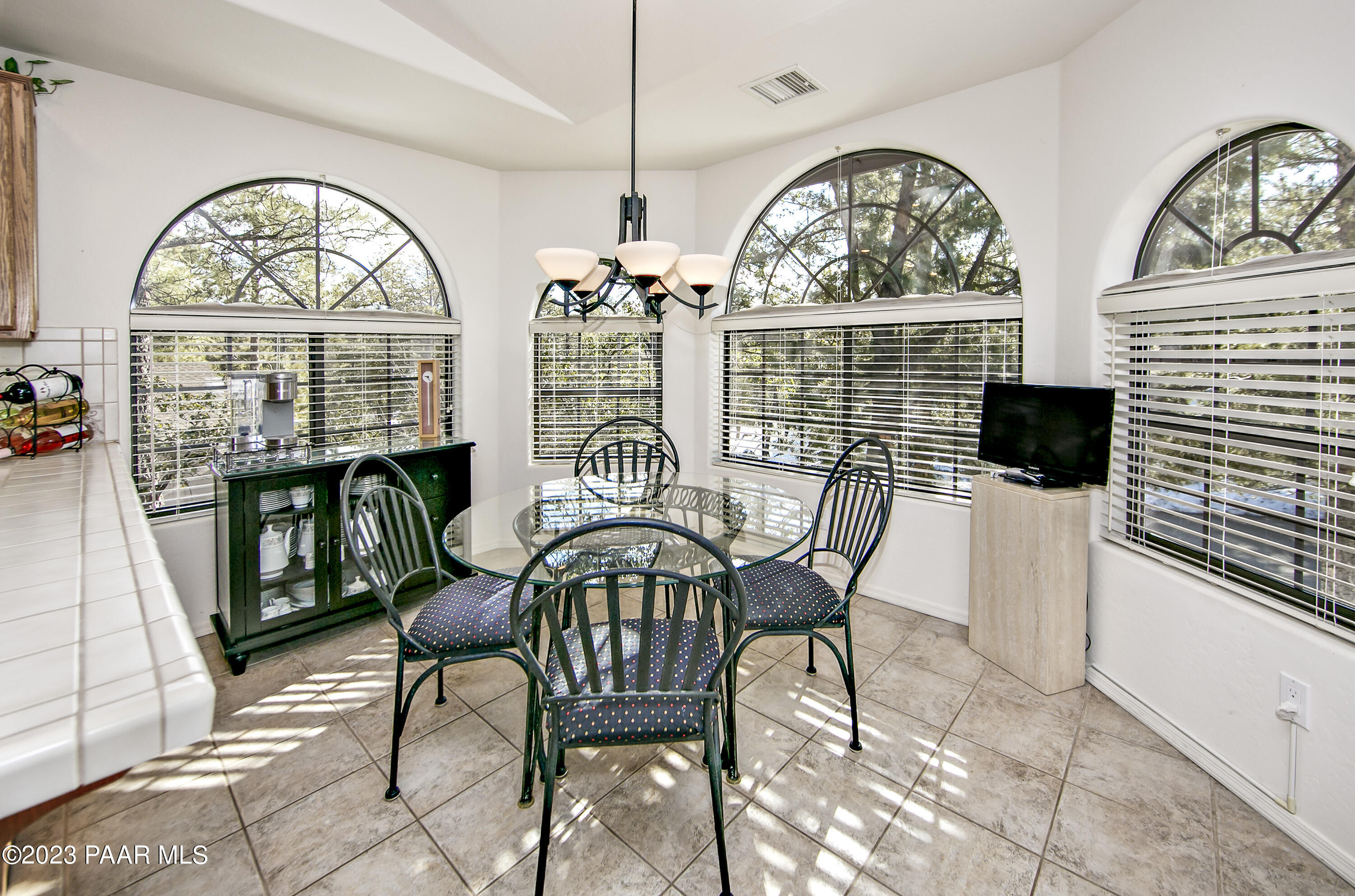 1195 West Timber Ridge Road Prescott, AZ 86303 - Photo 10 of 28 Casual Dining