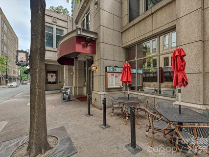 $1,390,000 | 127 North Tryon Street, Unit 509, Charlotte, NC 28246