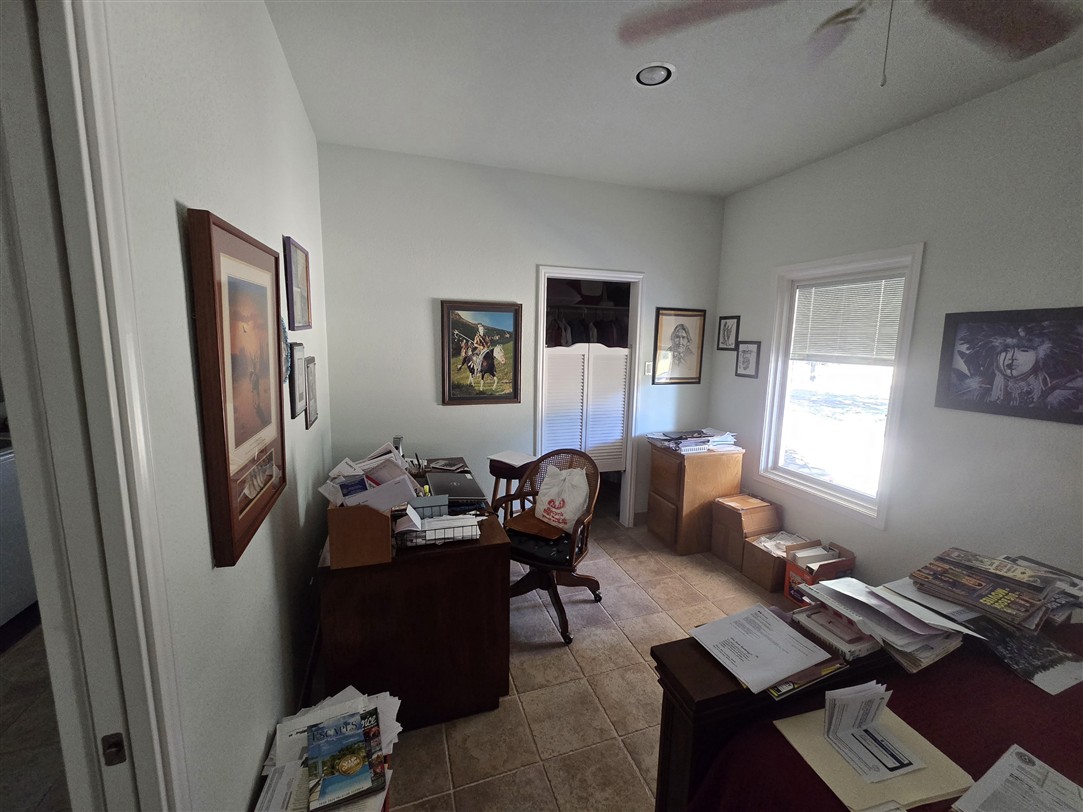 543 County Road 4620 Kempner, TX 76539 - Photo 11 of 36 a living room with furniture and a window