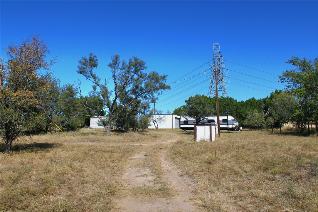 543 County Road 4620 Kempner, TX 76539 - Photo 26 of 36 a view of a backyard with chairs
