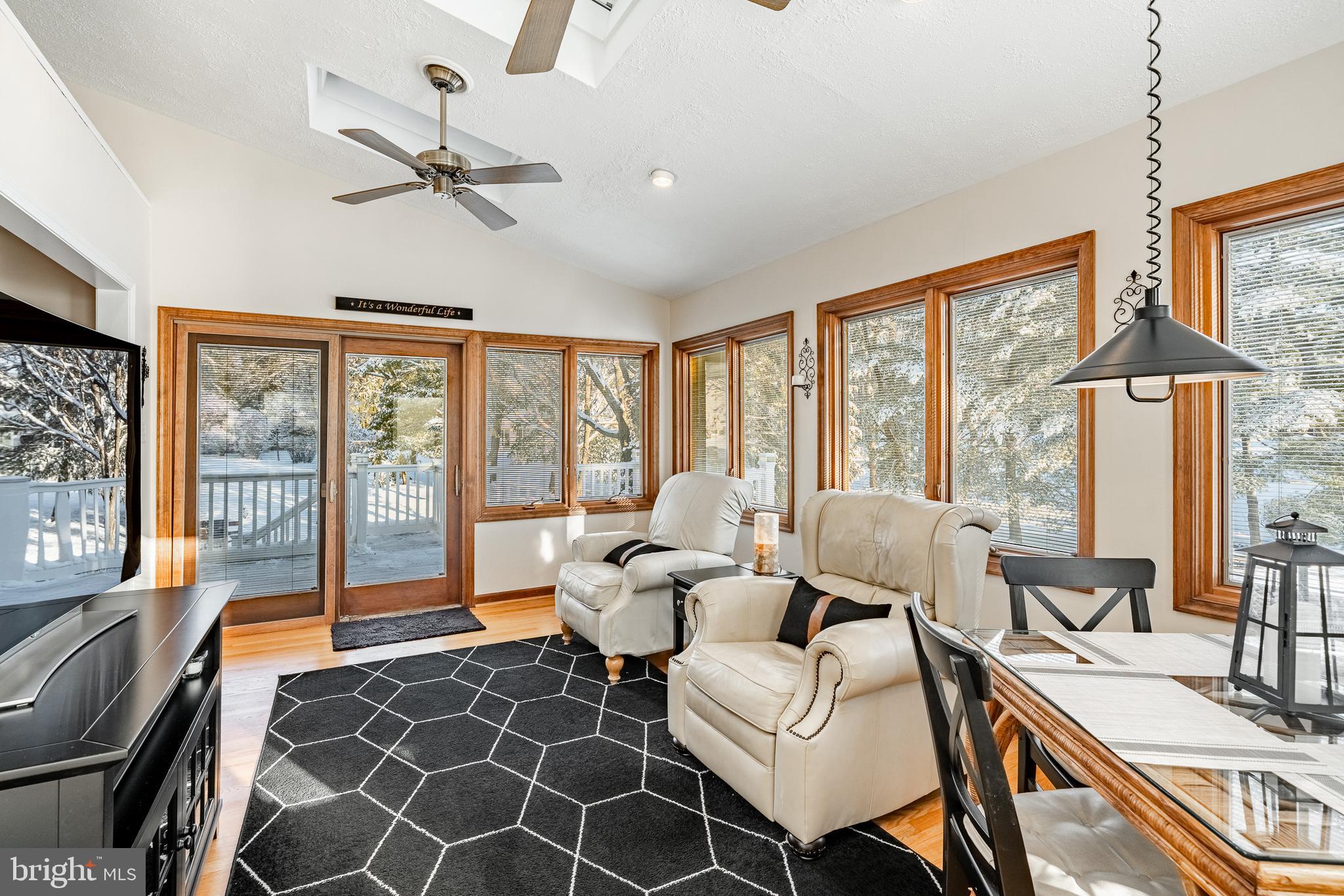 23 Newtown Woods Road Newtown Square, PA 19073 - Photo 15 of 41 4 Seasons Room