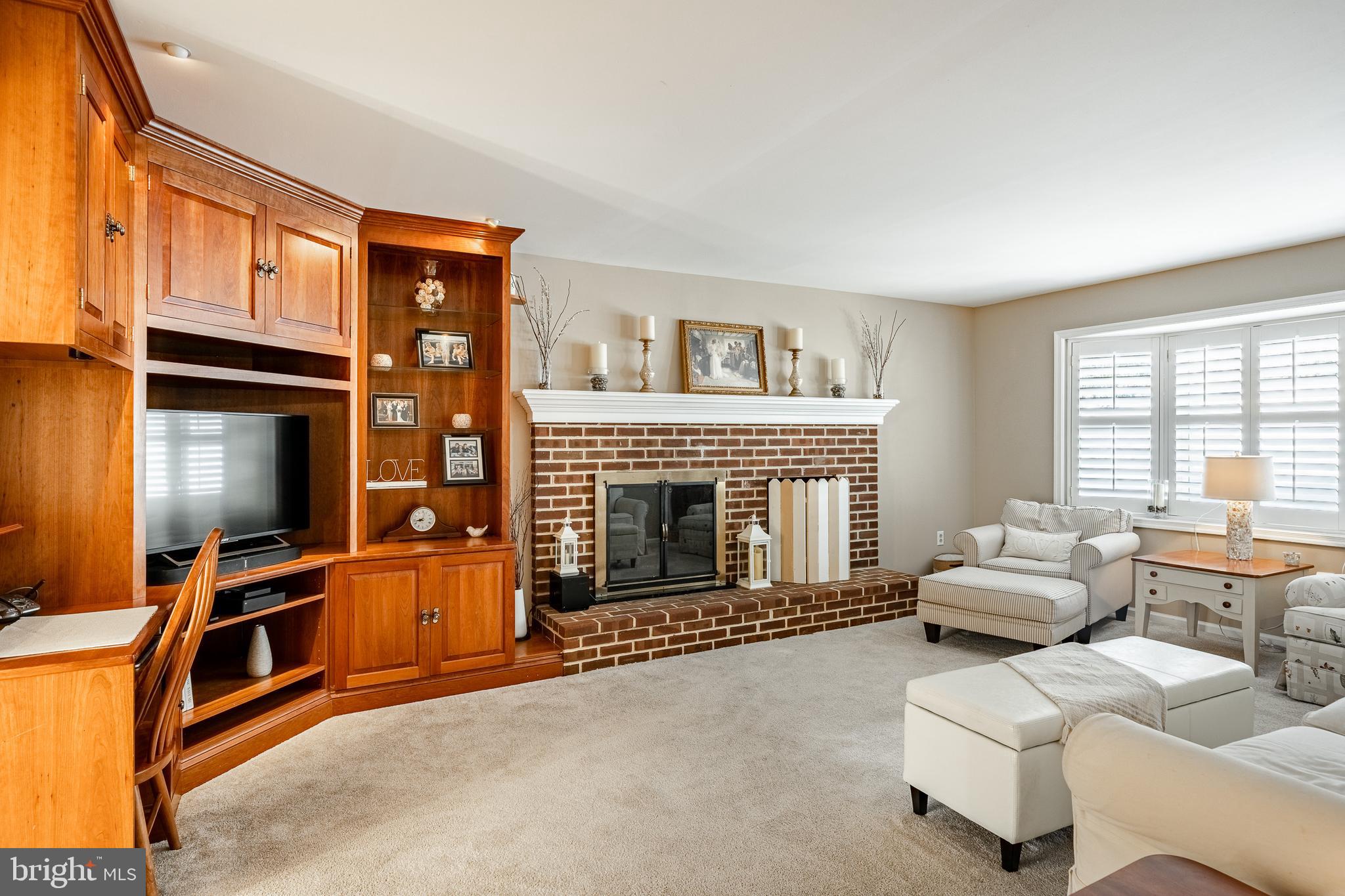 23 Newtown Woods Road Newtown Square, PA 19073 - Photo 17 of 41 Built-ins