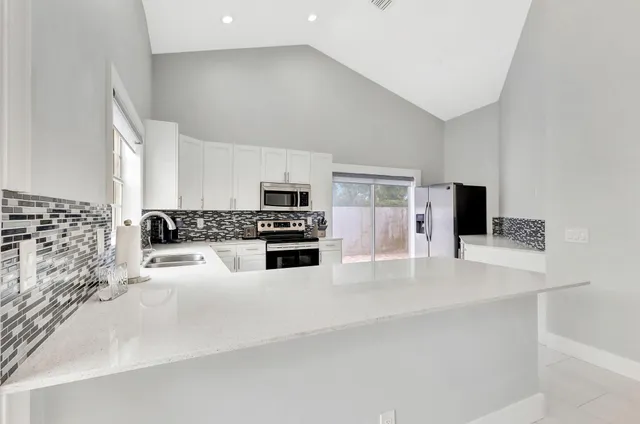 $7,500 | 7 Wyndham Lane, Palm Beach Gardens, FL 33418