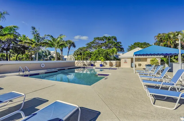 $7,500 | 7 Wyndham Lane, Palm Beach Gardens, FL 33418