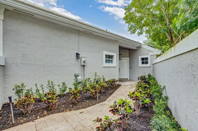 $7,500 | 7 Wyndham Lane, Palm Beach Gardens, FL 33418