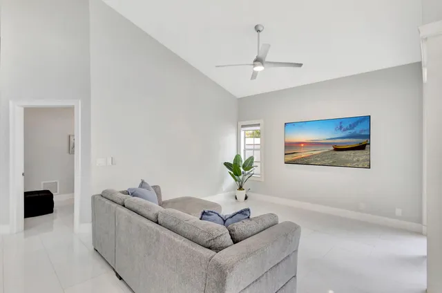 $7,500 | 7 Wyndham Lane, Palm Beach Gardens, FL 33418