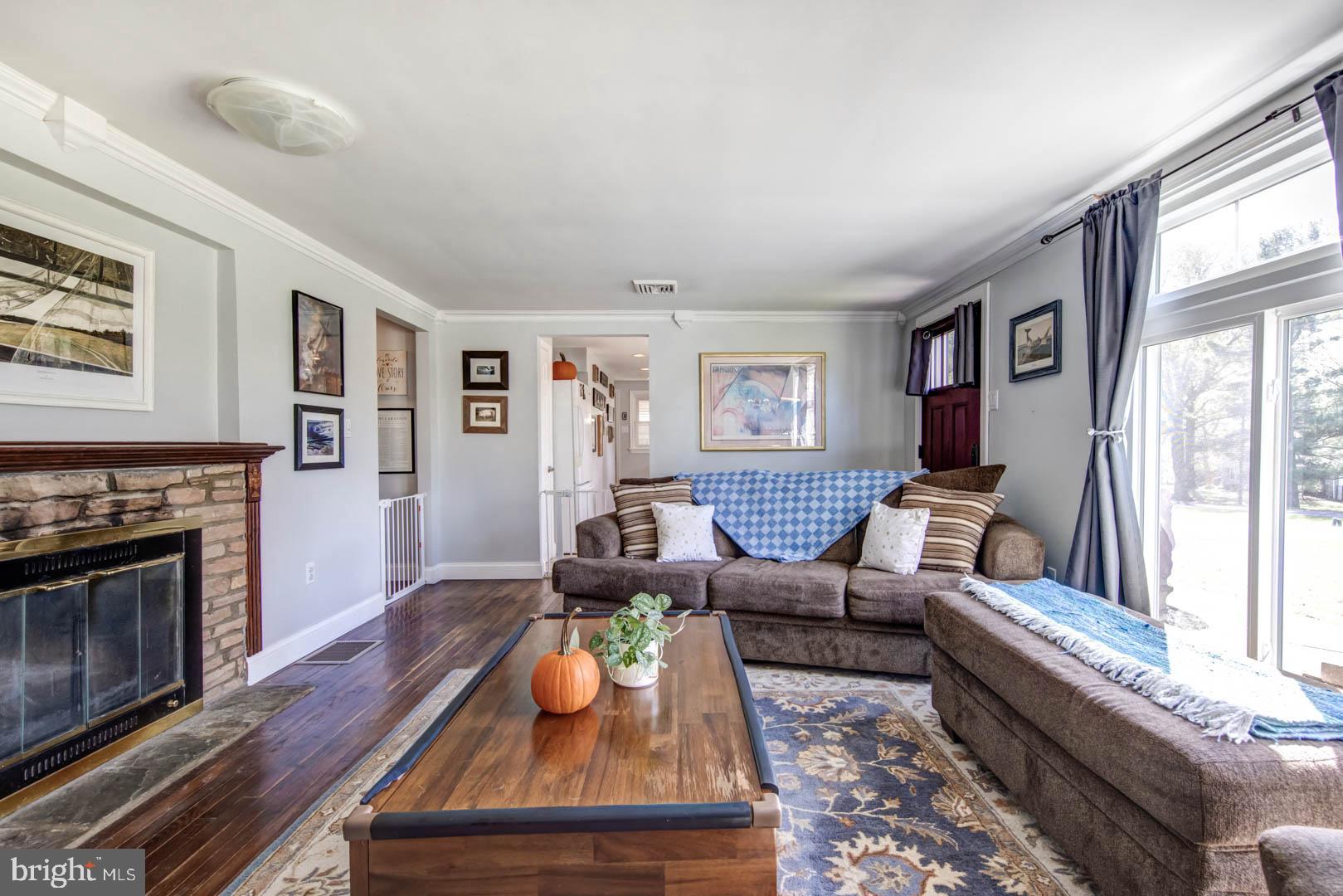 11 Opperman Drive Spring City, PA 19475 - Photo 4 of 33 Very Spacious