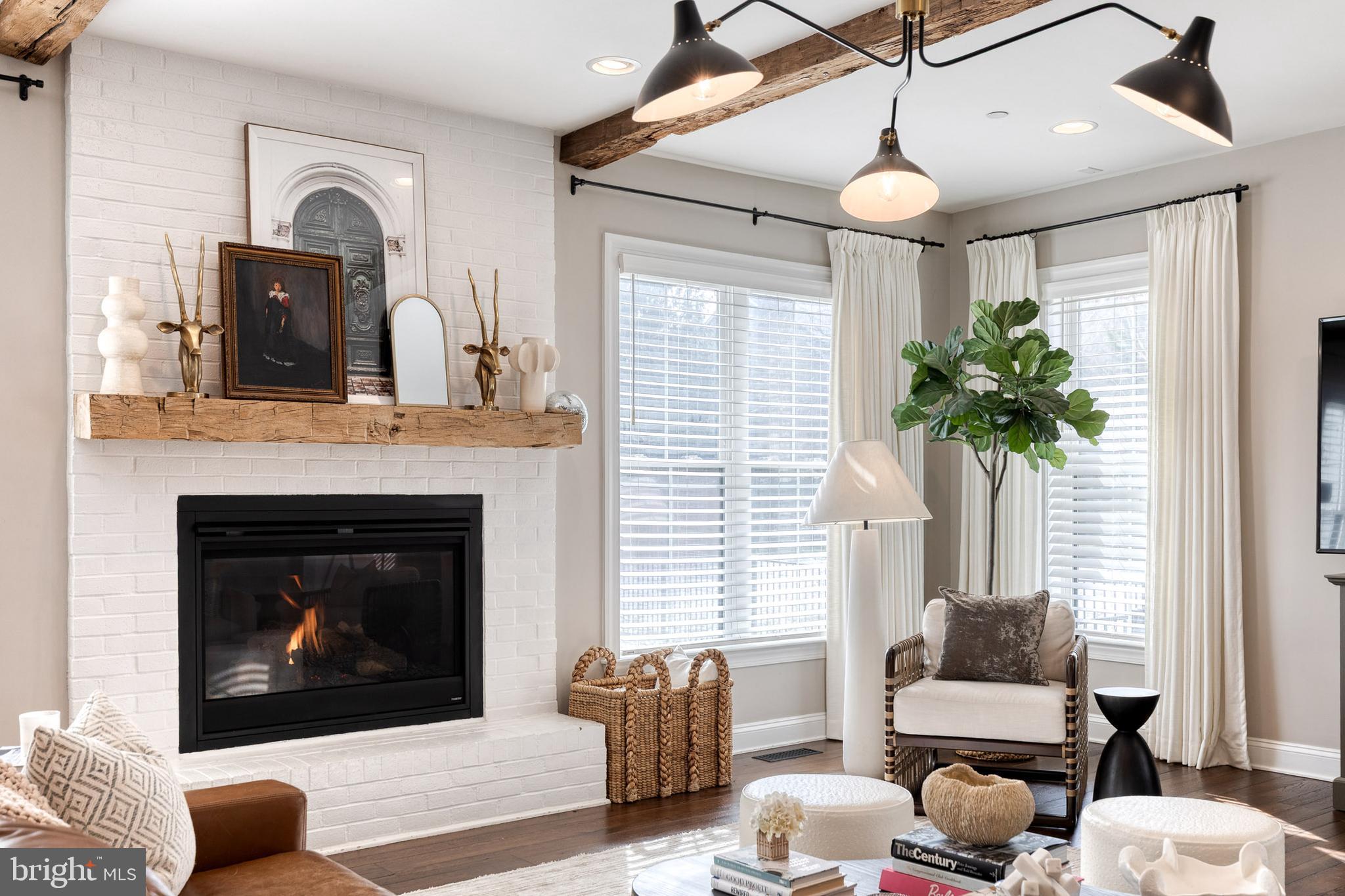 3997 Manor Oaks Road Phoenix, MD 21131 - Photo 12 of 70 floor to ceiling windows