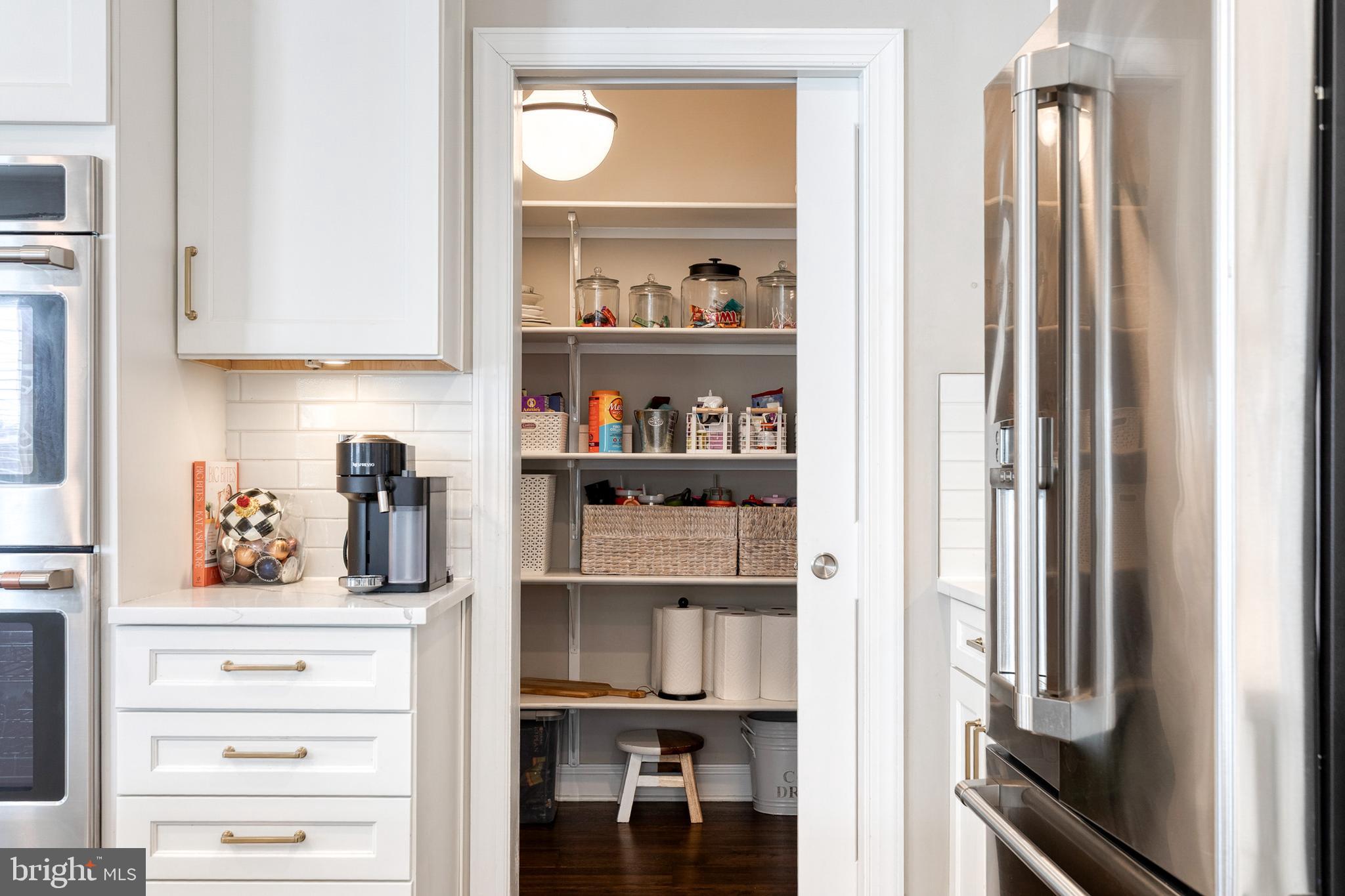 3997 Manor Oaks Road Phoenix, MD 21131 - Photo 23 of 70 large walk in panrty