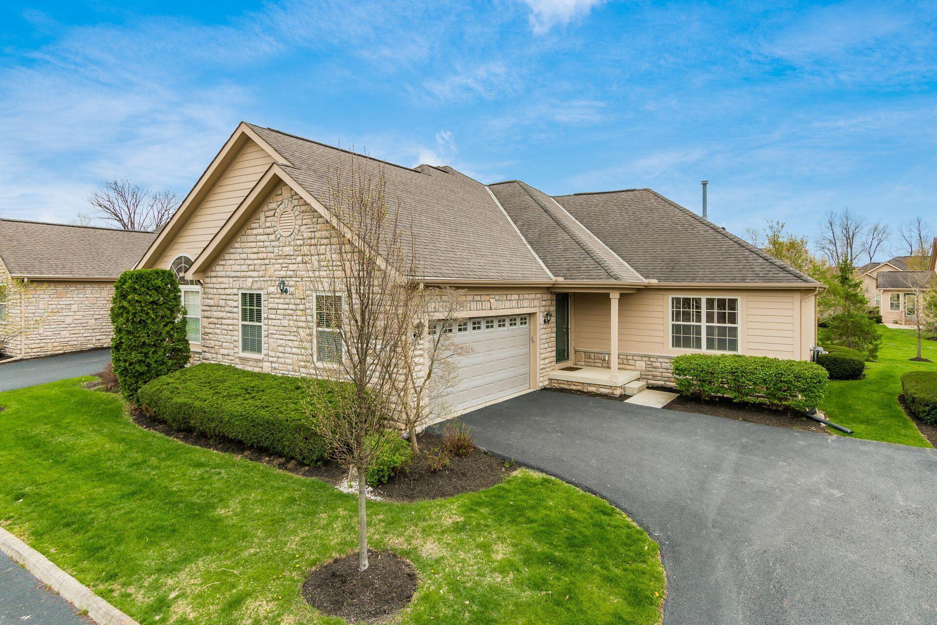 4896 Rays Circle Dublin, OH 43016 - Photo 3 of 45 Well manicured landscaping