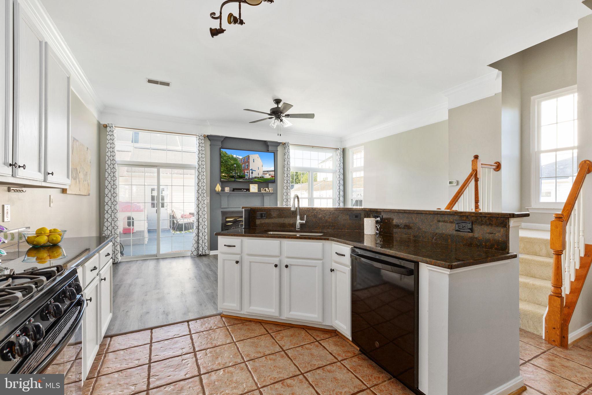 43068 Eustis Street Chantilly, VA 20152 - Photo 7 of 43