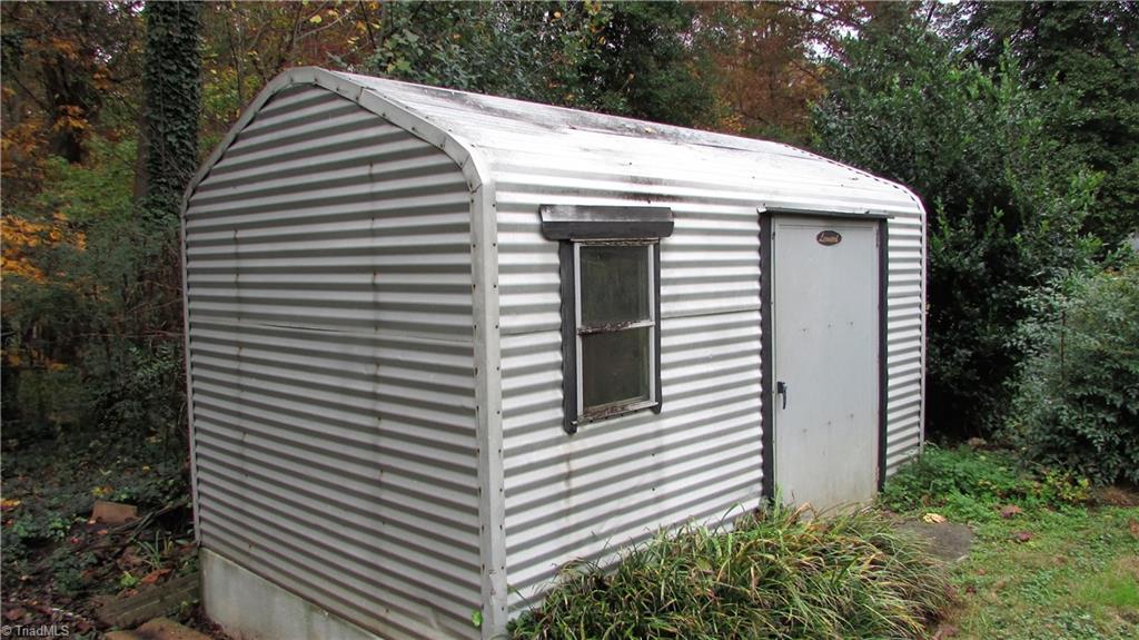 712 Friar Tuck Road Winston-Salem, NC 27104 - Photo 29 of 29 Potting Shed