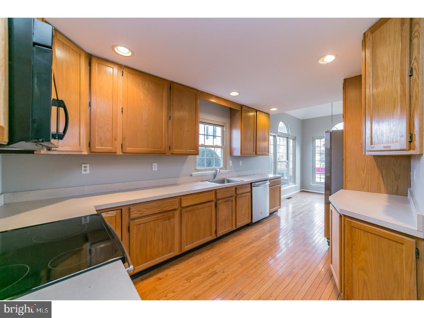 5062 Raintree Court Doylestown, PA 18902 - Photo 9 of 25 Kitchen