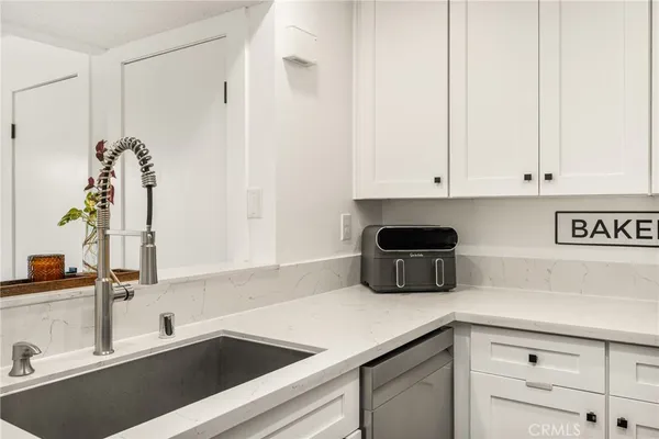 $489,000 | 25761 Le Parc, Unit 105, Lake Forest, CA 92630