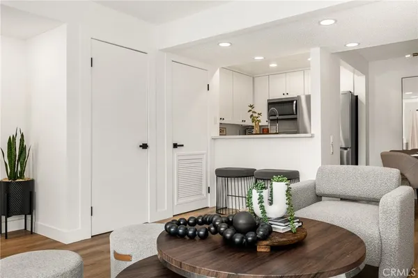 $489,000 | 25761 Le Parc, Unit 105, Lake Forest, CA 92630