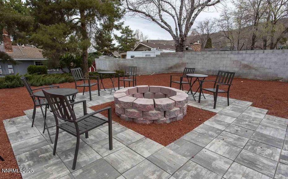 7050 Pembroke Drive Reno, NV 89502 - Photo 31 of 32 a outdoor view with a sitting space