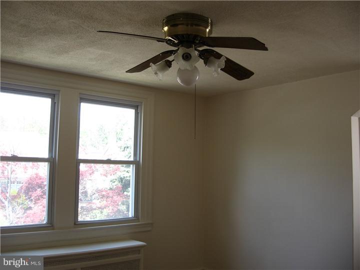 934 East Rittenhouse Street Philadelphia, PA 19138 - Photo 14 of 24 View