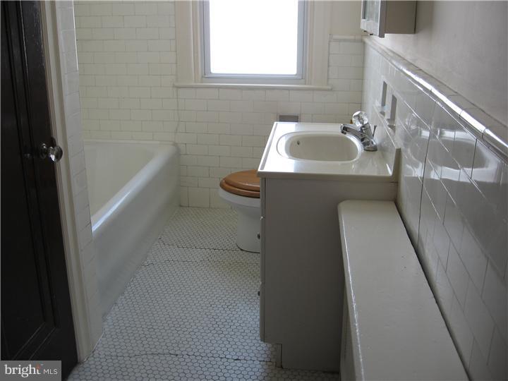 934 East Rittenhouse Street Philadelphia, PA 19138 - Photo 16 of 24 View