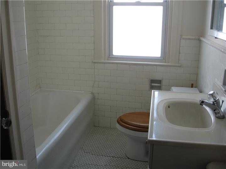 934 East Rittenhouse Street Philadelphia, PA 19138 - Photo 17 of 24 View