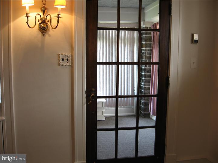 934 East Rittenhouse Street Philadelphia, PA 19138 - Photo 6 of 24 View