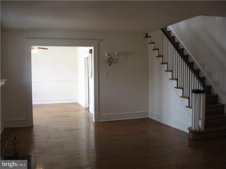 934 East Rittenhouse Street Philadelphia, PA 19138 - Photo 8 of 24 View