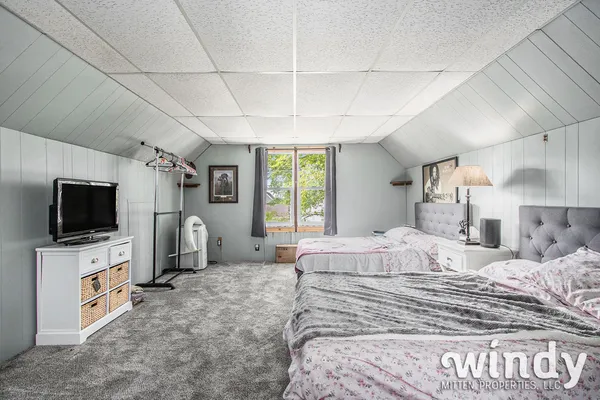 $949,000 | 5412 Forest Avenue, Watervliet, MI 49098