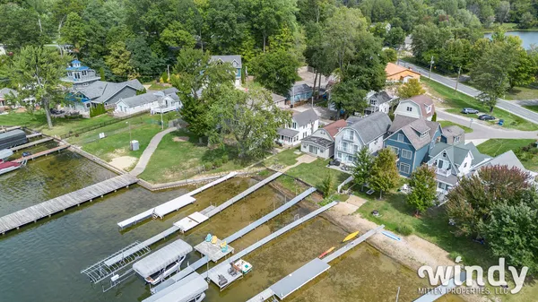 $949,000 | 5412 Forest Avenue, Watervliet, MI 49098