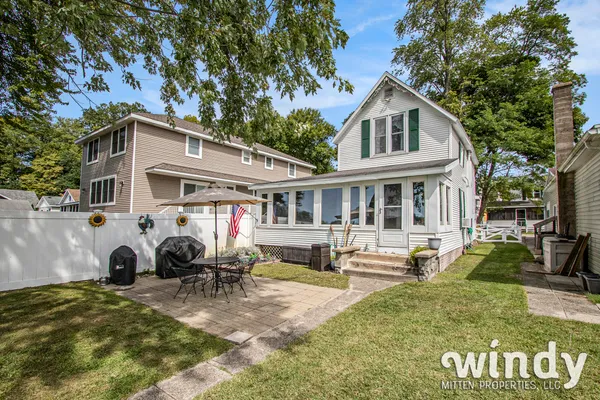 $949,000 | 5412 Forest Avenue, Watervliet, MI 49098