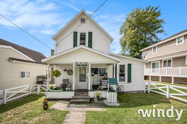 $949,000 | 5412 Forest Avenue, Watervliet, MI 49098