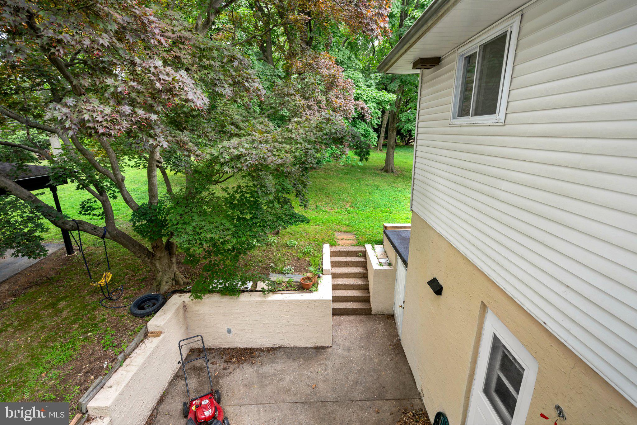 609 Foster Road Cheltenham, PA 19012 - Photo 41 of 44 Serene backyard retreat awaits you.