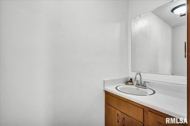 $274,900 | 107 Brookwood Court, Washington, IL 61571