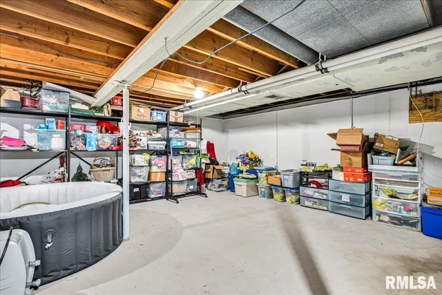 $274,900 | 107 Brookwood Court, Washington, IL 61571