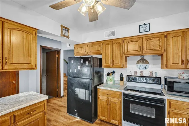 $274,900 | 107 Brookwood Court, Washington, IL 61571