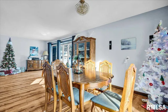 $274,900 | 107 Brookwood Court, Washington, IL 61571