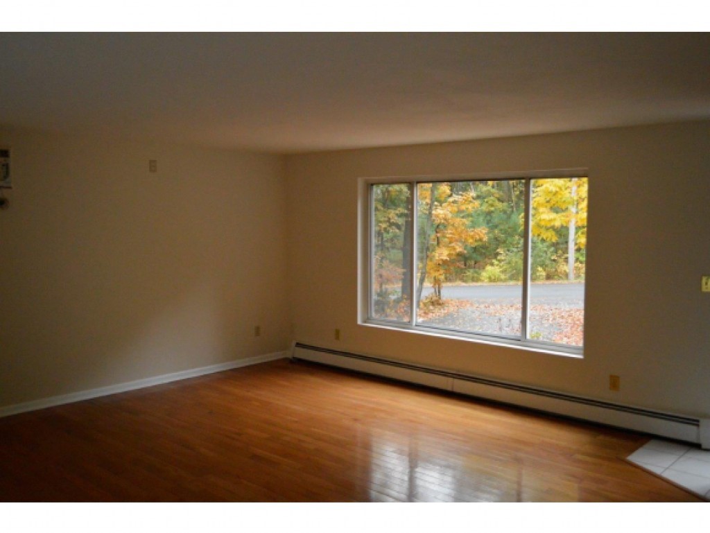 54 R Kilrea Road, Unit R Derry, NH 03038 - Photo 5 of 10