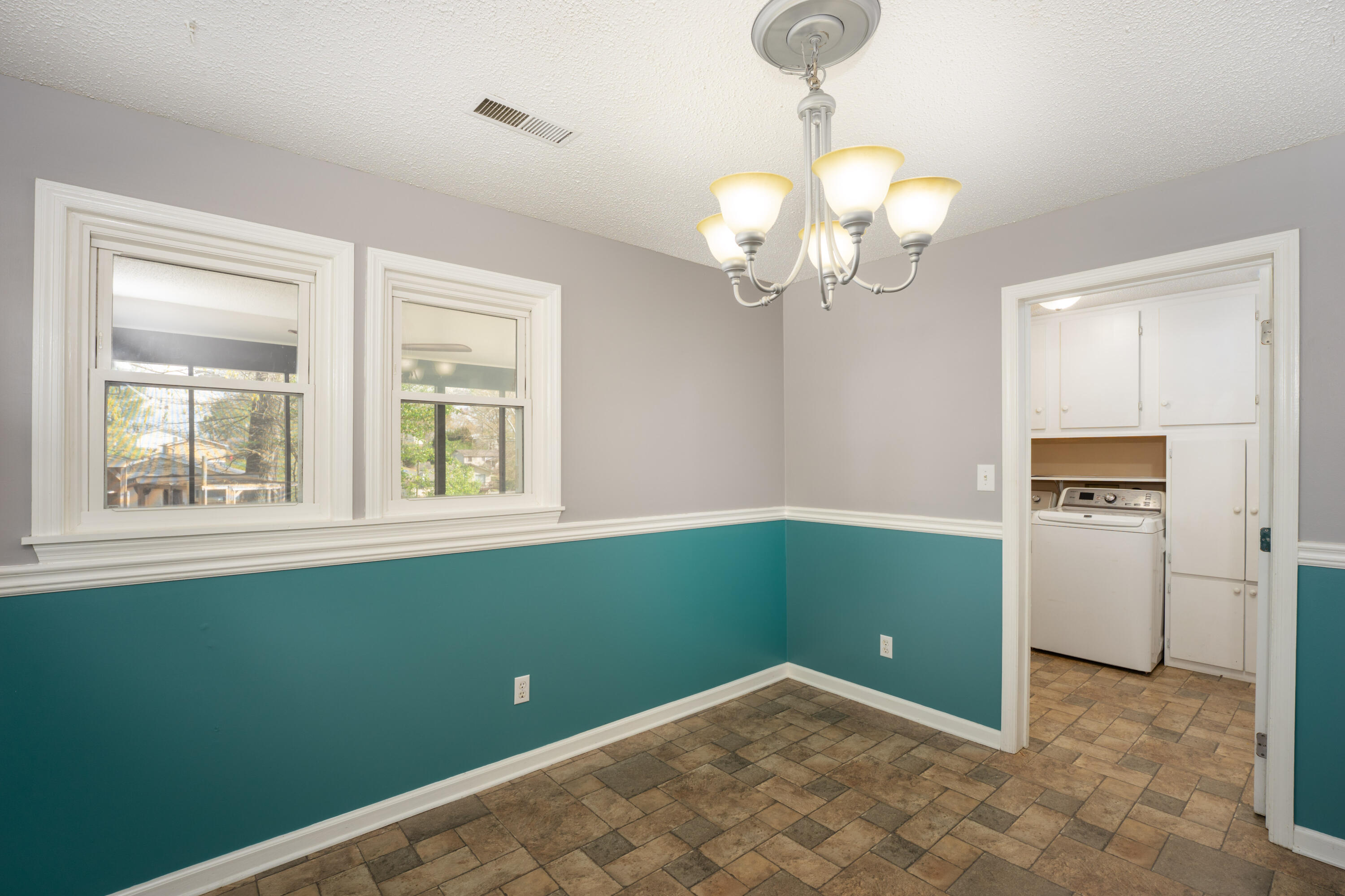 1616 Roberson Road Hixson, TN 37343 - Photo 13 of 34 Dining/Flex